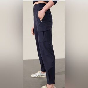NWT Athleta High Rise Endless Cargo Pants, Navy, Size 12, Loose fit